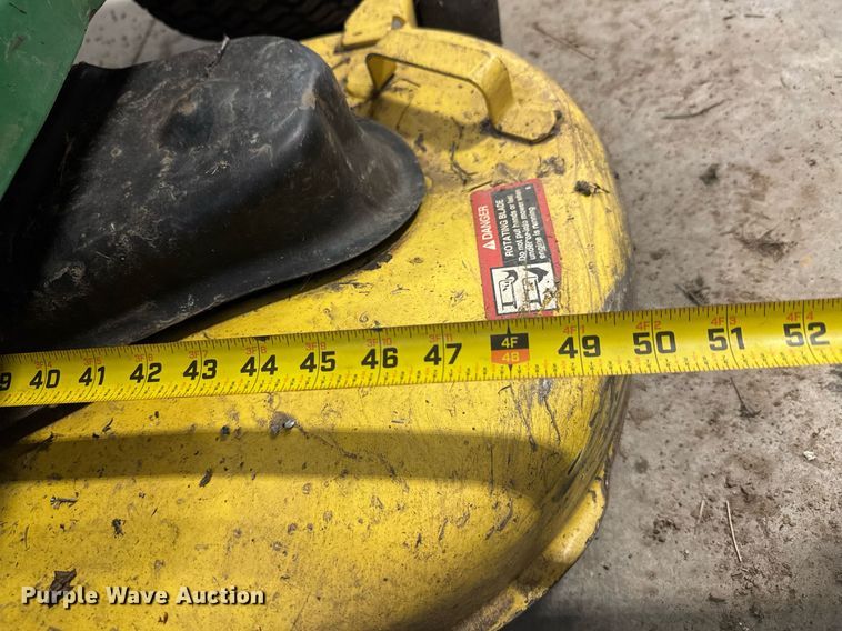 image for item DU9834 1999 John Deere LT166 lawn mower