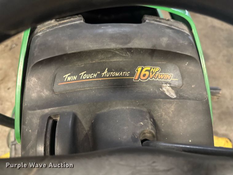 image for item DU9834 1999 John Deere LT166 lawn mower