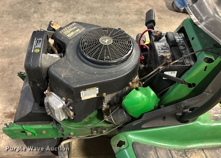 image for item DU9834 1999 John Deere LT166 lawn mower