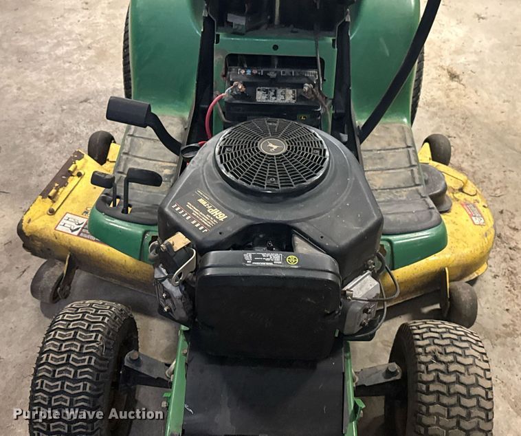 image for item DU9834 1999 John Deere LT166 lawn mower