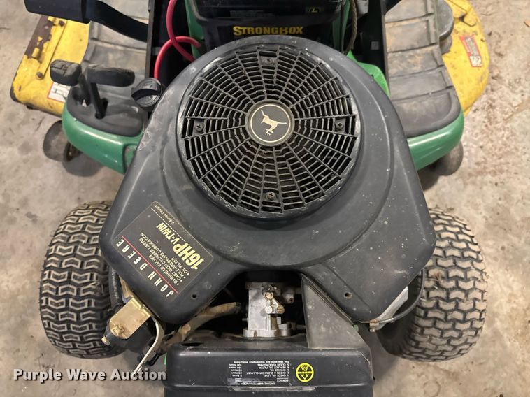 image for item DU9834 1999 John Deere LT166 lawn mower