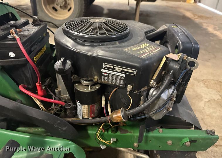 image for item DU9834 1999 John Deere LT166 lawn mower