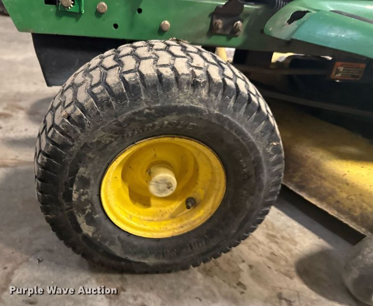 image for item DU9834 1999 John Deere LT166 lawn mower