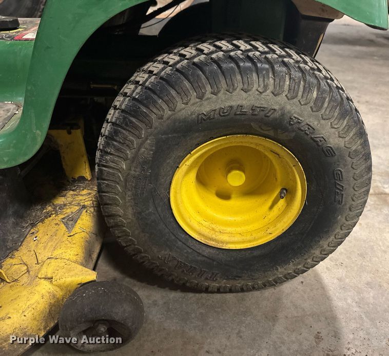 image for item DU9834 1999 John Deere LT166 lawn mower