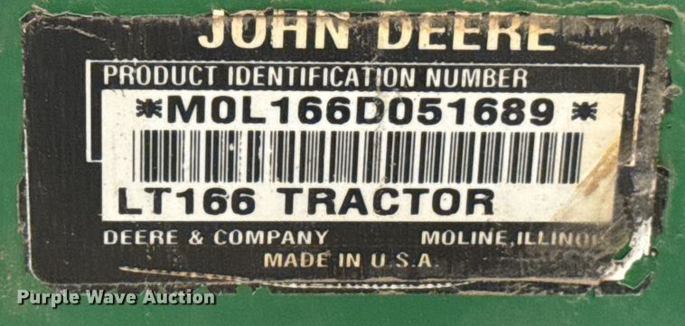 image for item DU9834 1999 John Deere LT166 lawn mower