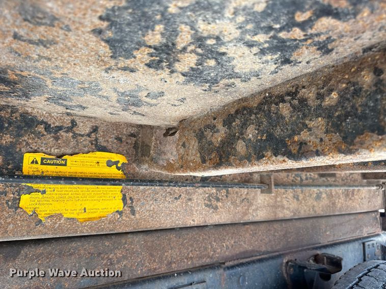 image for item DV4146 1990 Chevrolet C7 dump truck