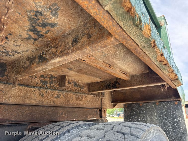 image for item DV4146 1990 Chevrolet C7 dump truck
