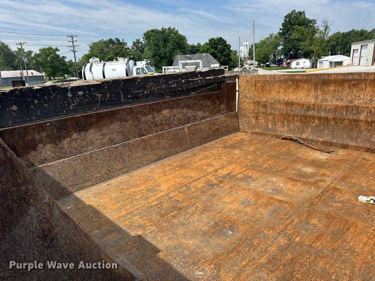 image for item DV4146 1990 Chevrolet C7 dump truck