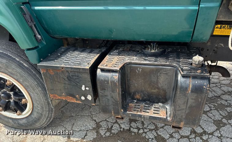 image for item DV4146 1990 Chevrolet C7 dump truck