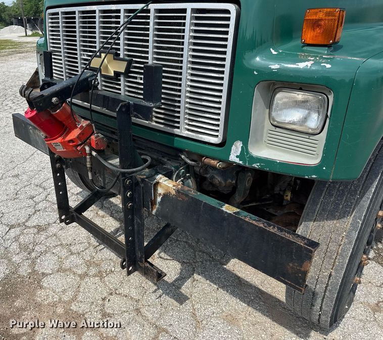 image for item DV4146 1990 Chevrolet C7 dump truck