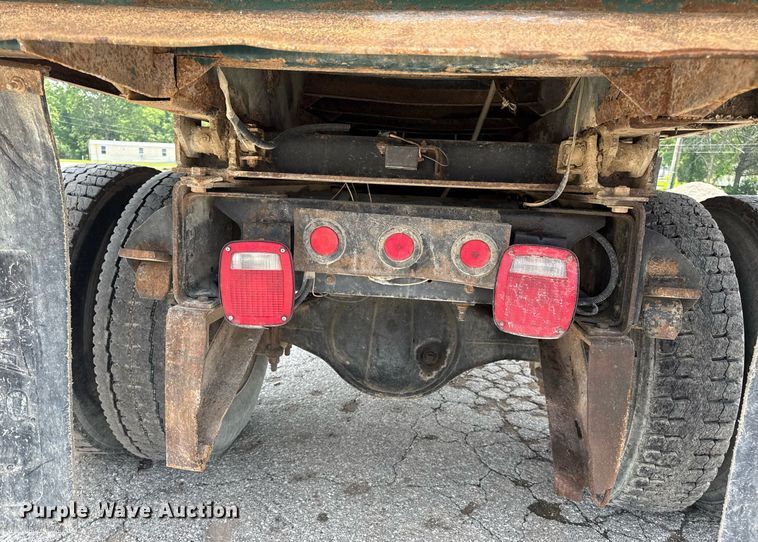 image for item DV4146 1990 Chevrolet C7 dump truck