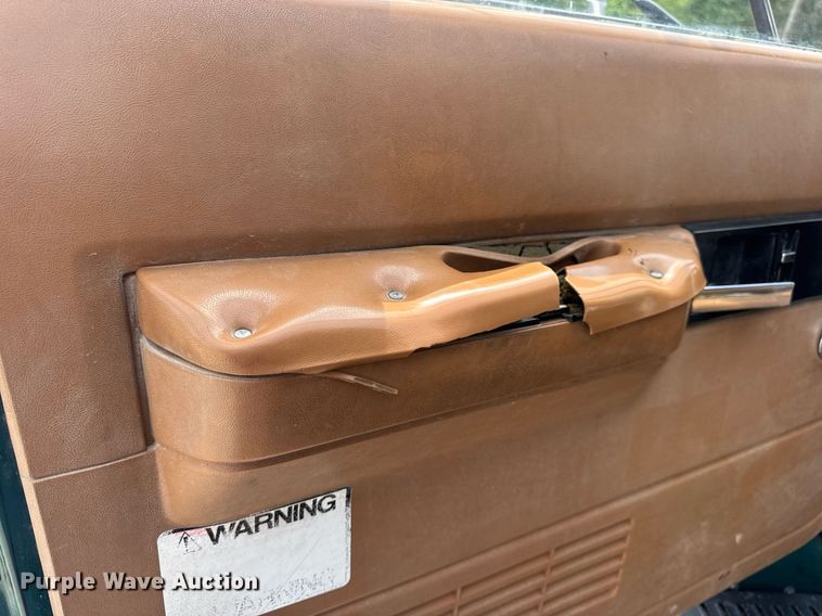 image for item DV4146 1990 Chevrolet C7 dump truck