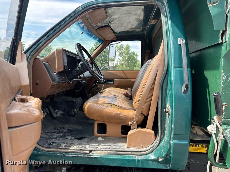image for item DV4146 1990 Chevrolet C7 dump truck