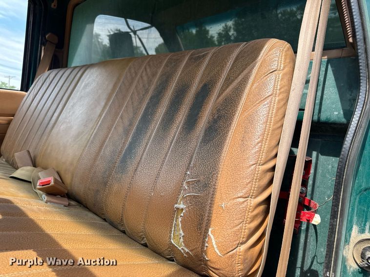 image for item DV4146 1990 Chevrolet C7 dump truck