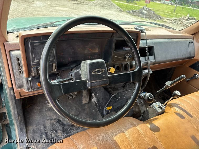 image for item DV4146 1990 Chevrolet C7 dump truck