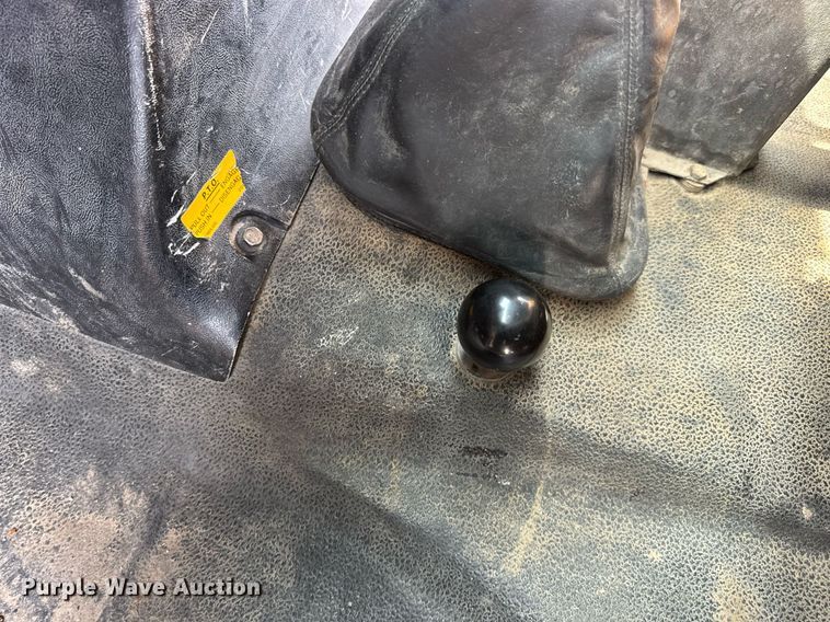 image for item DV4146 1990 Chevrolet C7 dump truck