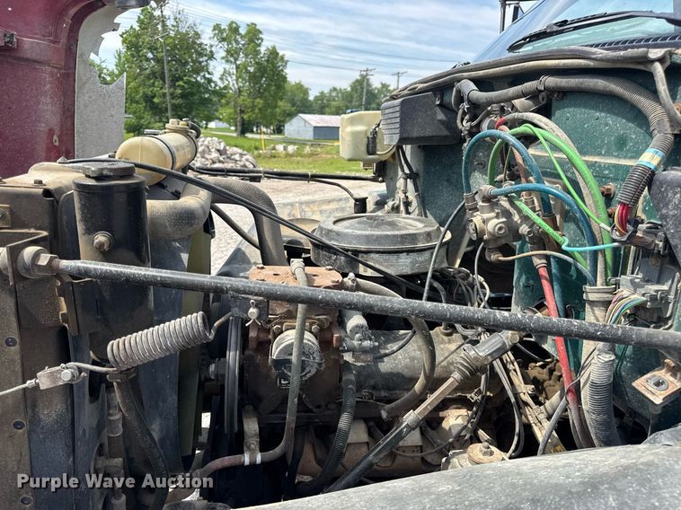 image for item DV4146 1990 Chevrolet C7 dump truck