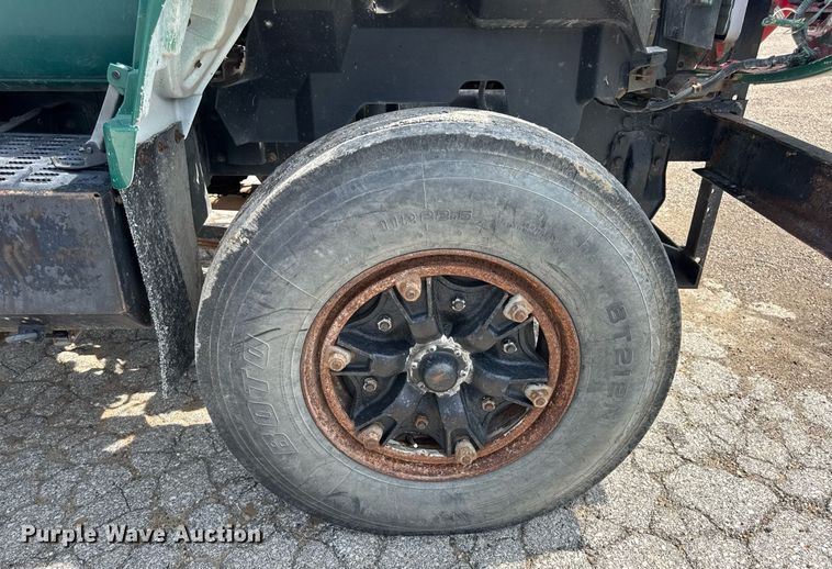 image for item DV4146 1990 Chevrolet C7 dump truck