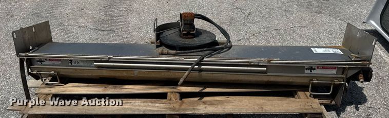 image for item DV4151 Tailgate spreader