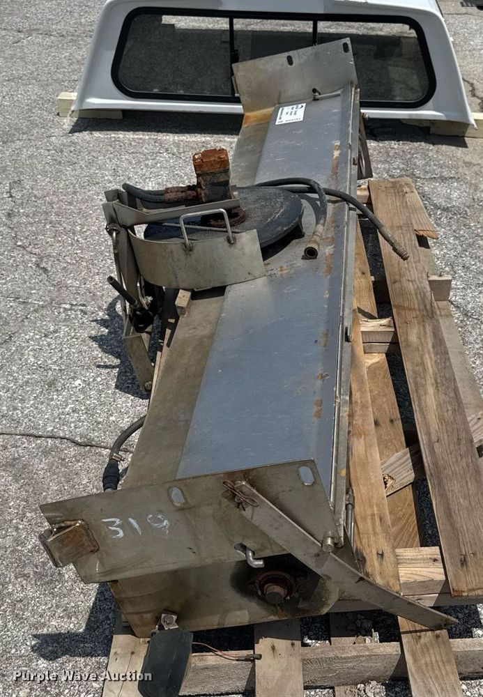 image for item DV4151 Tailgate spreader