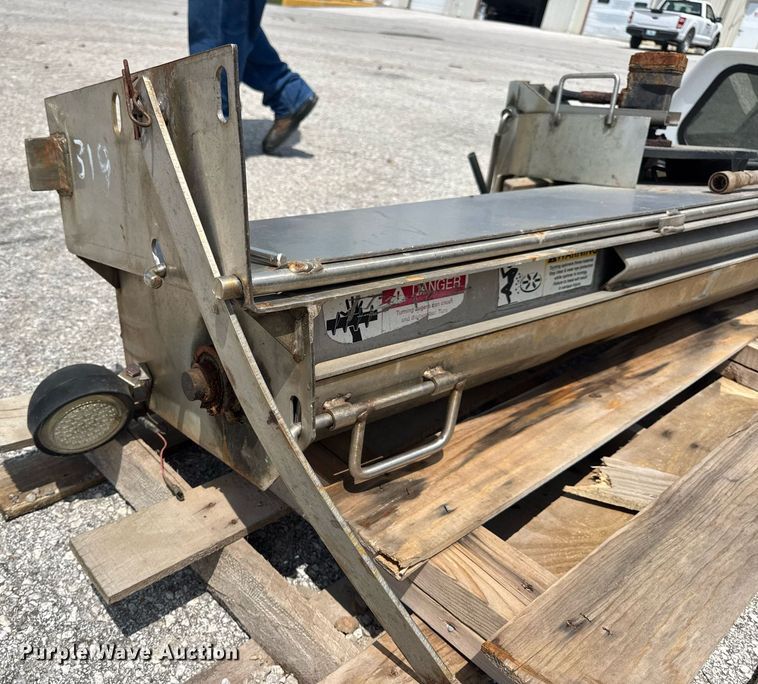 image for item DV4151 Tailgate spreader