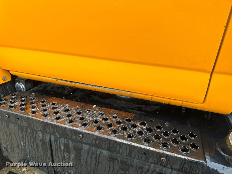 image for item DV4185 2005 Chevrolet C7500 oil distributor truck