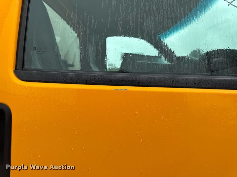 image for item DV4185 2005 Chevrolet C7500 oil distributor truck