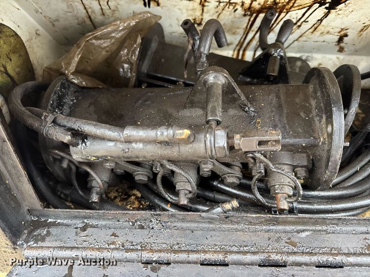 image for item DV4185 2005 Chevrolet C7500 oil distributor truck