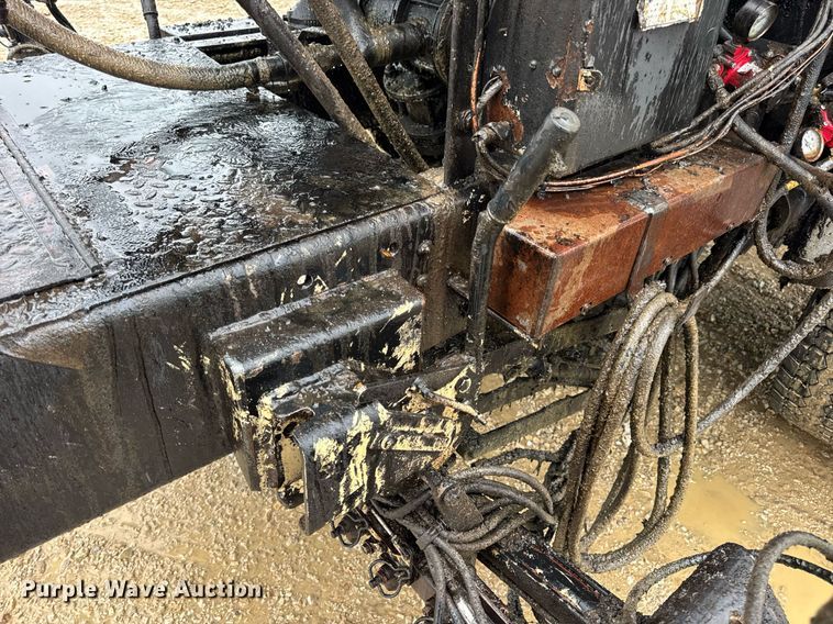 image for item DV4185 2005 Chevrolet C7500 oil distributor truck