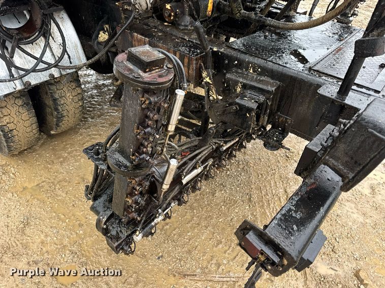 image for item DV4185 2005 Chevrolet C7500 oil distributor truck