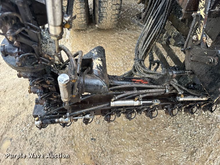 image for item DV4185 2005 Chevrolet C7500 oil distributor truck