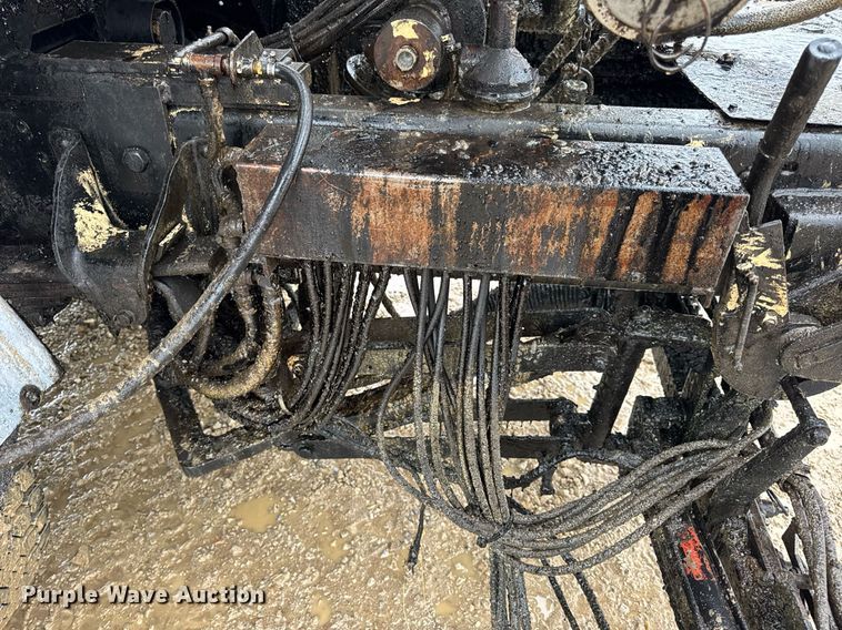 image for item DV4185 2005 Chevrolet C7500 oil distributor truck