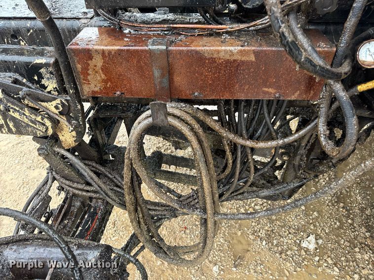 image for item DV4185 2005 Chevrolet C7500 oil distributor truck