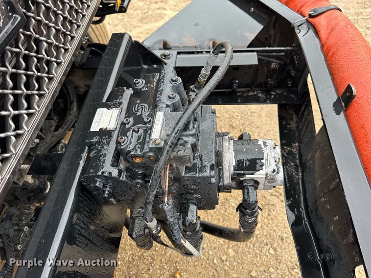 image for item DV4185 2005 Chevrolet C7500 oil distributor truck