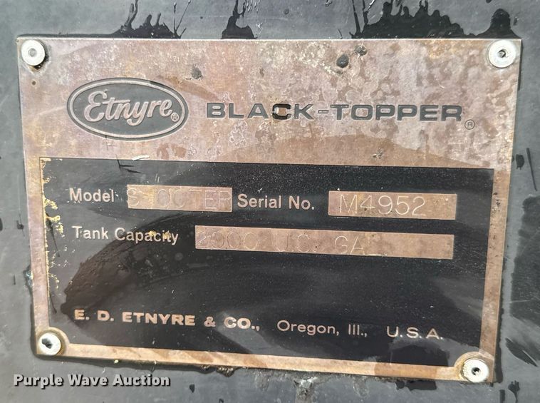 image for item DV4185 2005 Chevrolet C7500 oil distributor truck