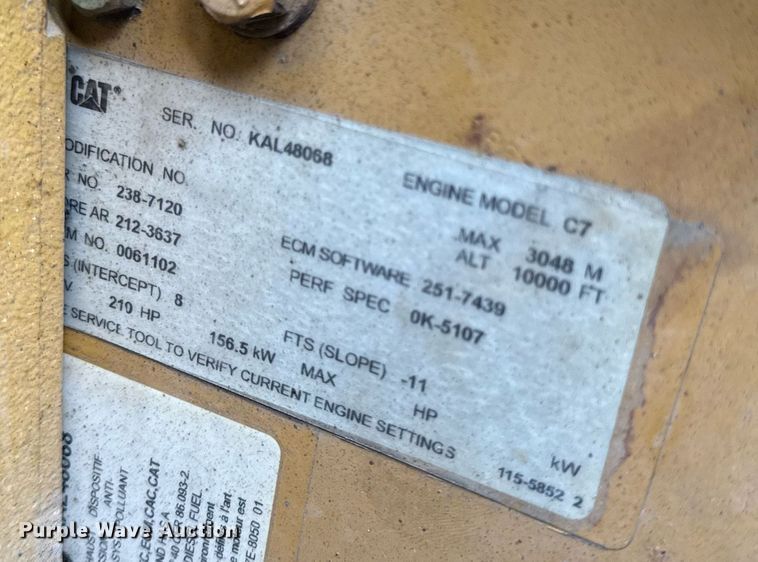 image for item DV4185 2005 Chevrolet C7500 oil distributor truck