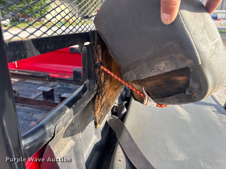 image for item DV4187 2001 Kawasaki KAF620G Mule utility vehicle