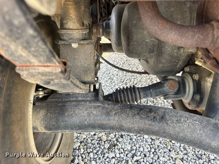 image for item DV4187 2001 Kawasaki KAF620G Mule utility vehicle