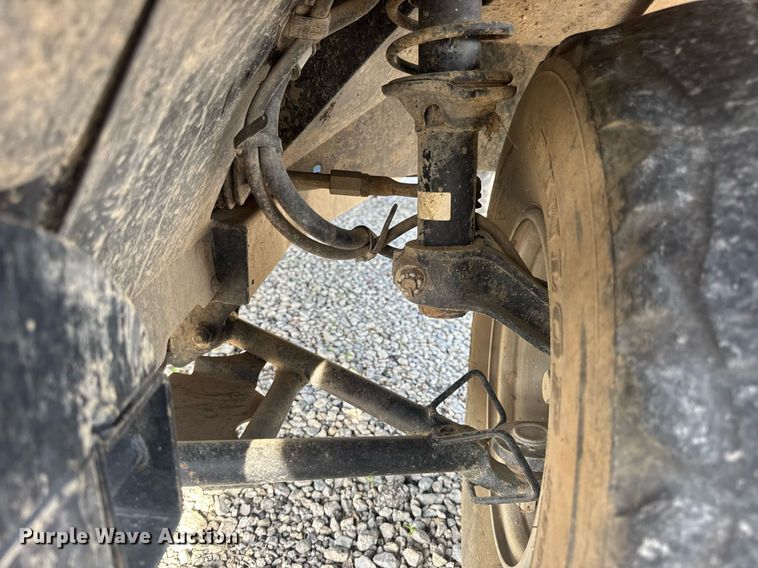 image for item DV4187 2001 Kawasaki KAF620G Mule utility vehicle