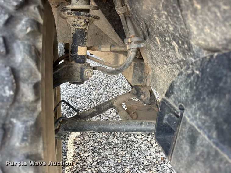 image for item DV4187 2001 Kawasaki KAF620G Mule utility vehicle