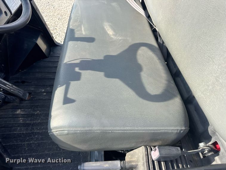 image for item DV4187 2001 Kawasaki KAF620G Mule utility vehicle