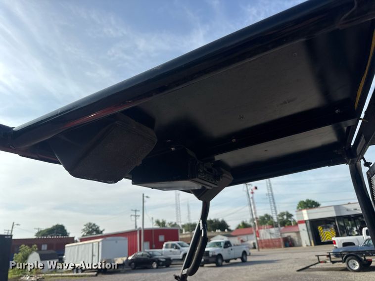 image for item DV4187 2001 Kawasaki KAF620G Mule utility vehicle