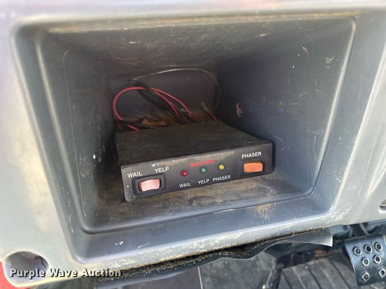 image for item DV4187 2001 Kawasaki KAF620G Mule utility vehicle