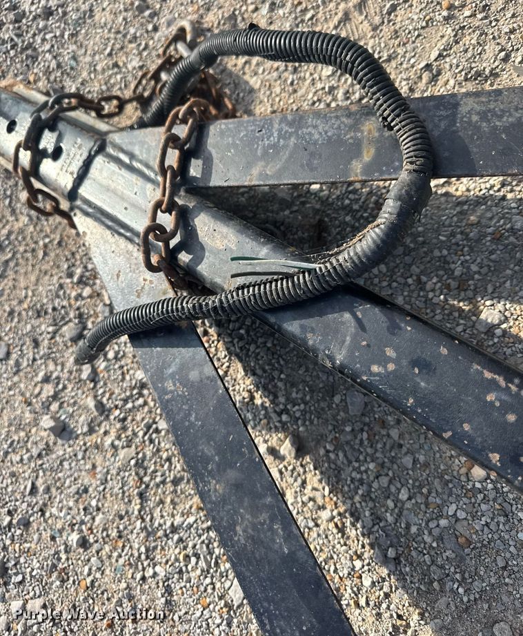 image for item DV4188 2001 Trailerman utility trailer