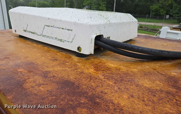 image for item DW7053 Broce Manufacturing RC300 broom