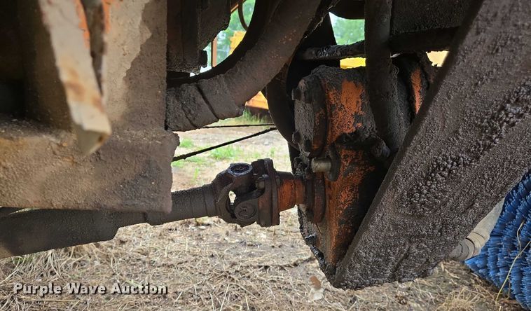 image for item DW7053 Broce Manufacturing RC300 broom