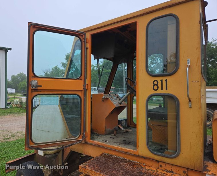 image for item DW7053 Broce Manufacturing RC300 broom