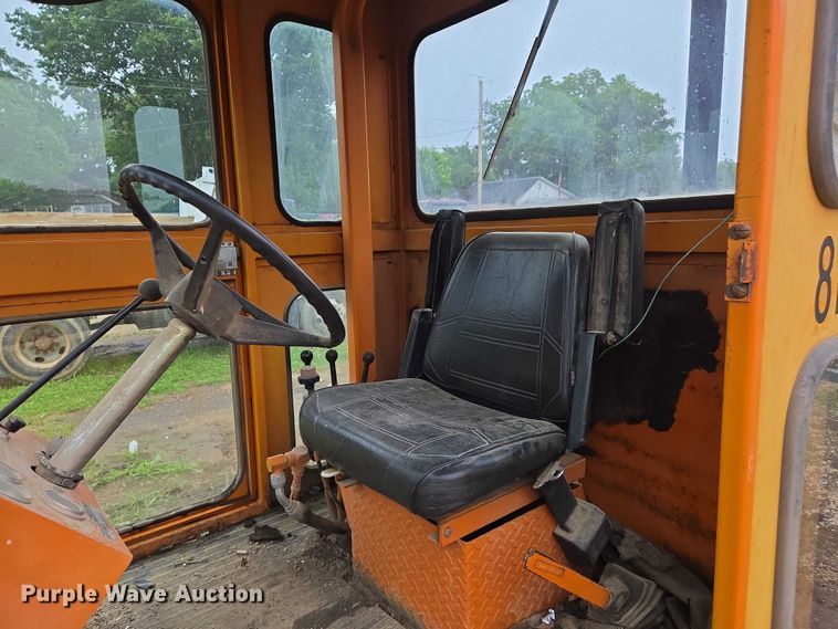 image for item DW7053 Broce Manufacturing RC300 broom