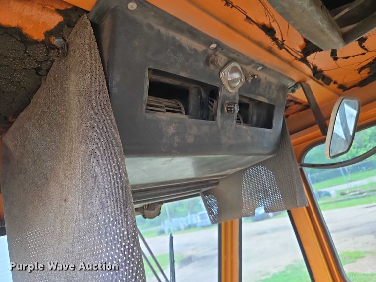 image for item DW7053 Broce Manufacturing RC300 broom