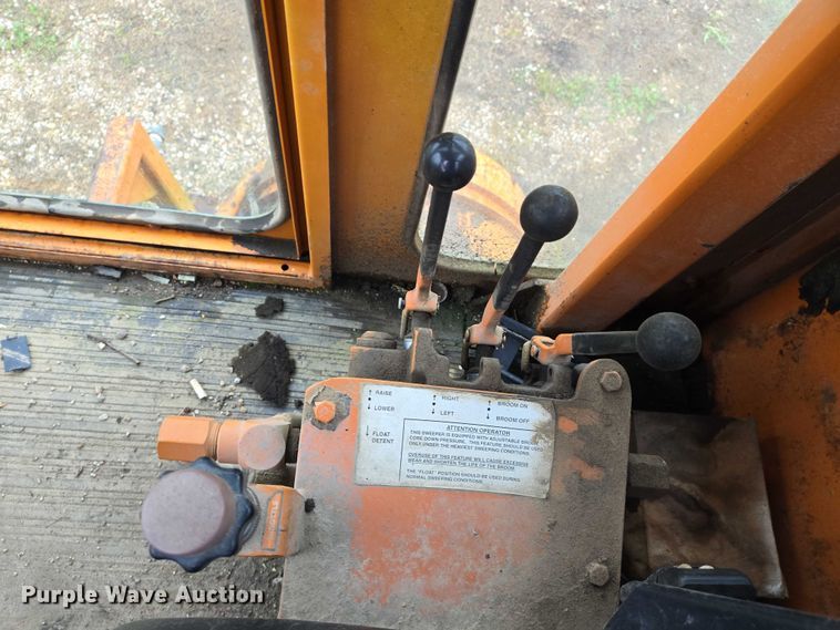 image for item DW7053 Broce Manufacturing RC300 broom